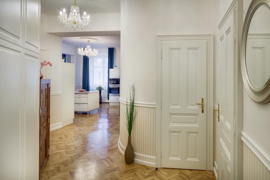 Smetanovo Nabrezi - Riverview Old Town Apartment Прага Екстериор снимка