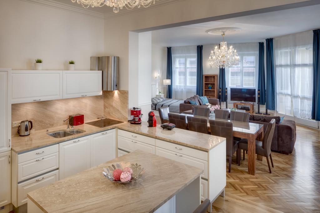 Smetanovo Nabrezi - Riverview Old Town Apartment Прага Екстериор снимка